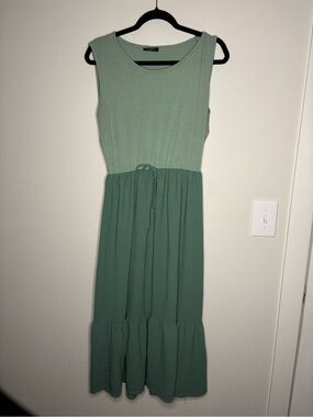 Sleeveless Sage Midi Dress with Tie Waist